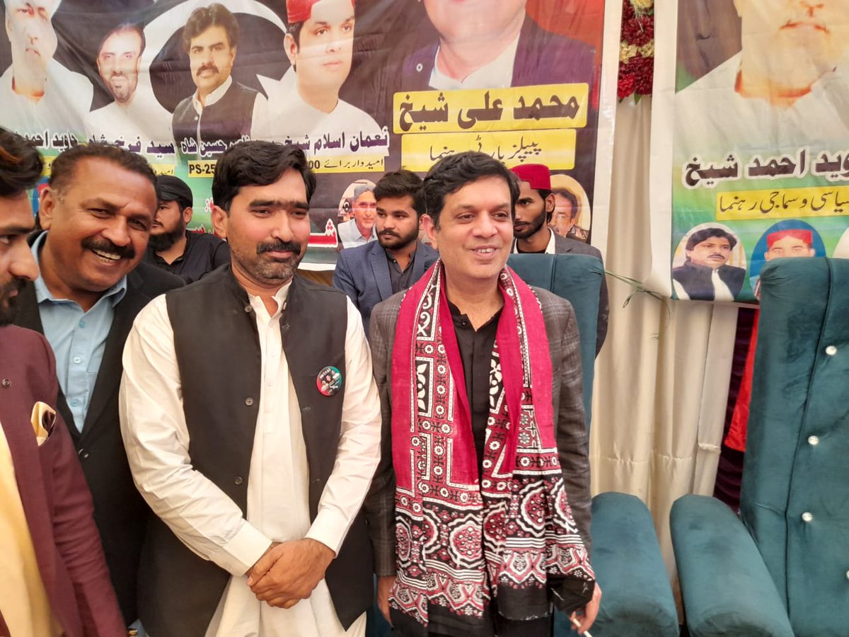 NaumanIShaikh's tweet image. Attended Jalsa organized by Shaikh Community at Military road Sukkur. Engaged with Notables from &amp;amp; common people from Shaikh Community who endorsed #AwamiMuashiMuhaida by @BBhuttoZardari &amp;amp; announced to vote #PPP on 8th feb.
#NA200 #NaumanIslamShaikh #Sukkur #چنو_نئی_سوچ_کو