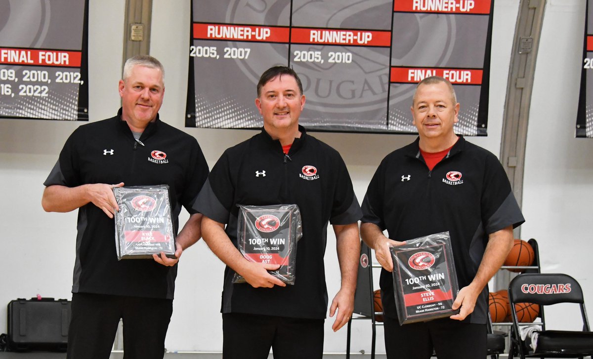 SheilaFont74624's tweet photo. UC Clermont Boys Basketball 100th WIN for Steve Ellis, Doug Ast and Kyle Black.  Great Win https://t.co/mGCCwVL4E1