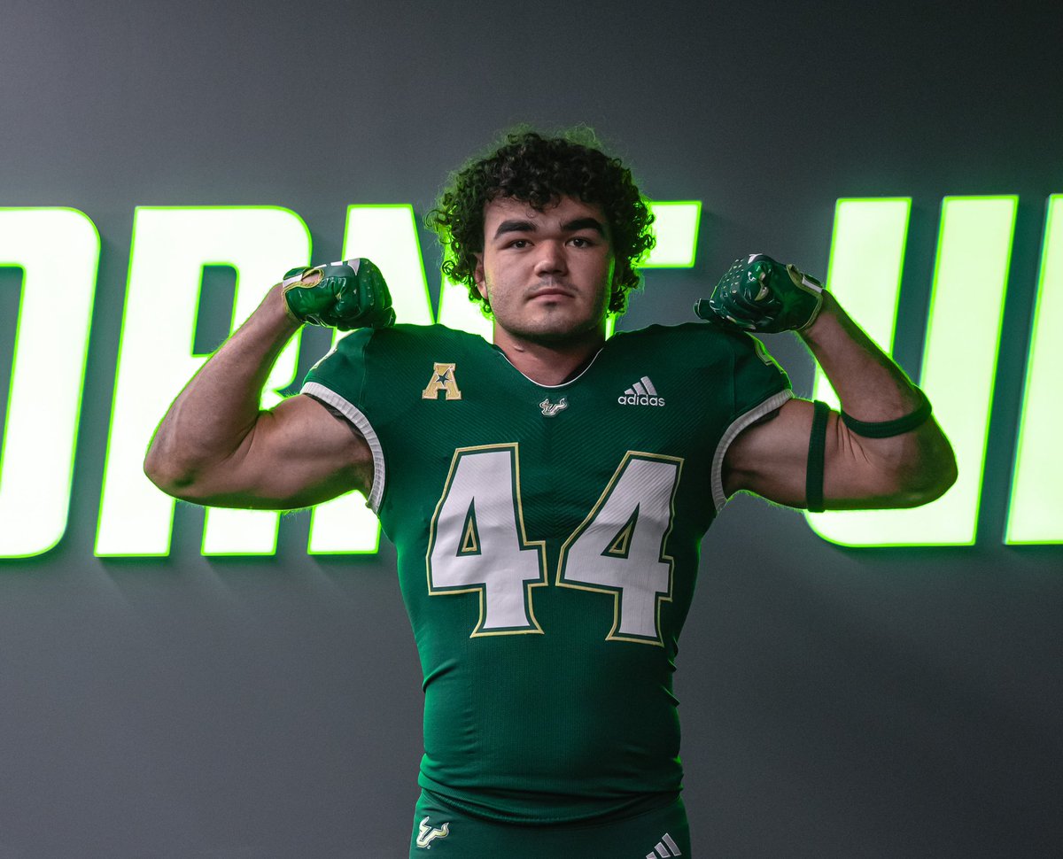 bowknows44's tweet photo. Had a wonderful visit at USF this weekend! Thank you @CoachBahler for a great experience. Big things coming to The Bay! 💪🏼💚
#gobulls 
@CoachGolesh @ToddOrlandoUSF @ChadCreamer21 @CoachHarriott @STA_Football https://t.co/IN3ddXb1kV