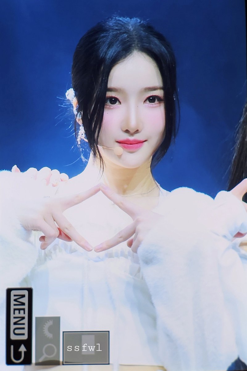 240204

#tripleS #트리플에스 #トリプルS 
#김유연 #YooYeon