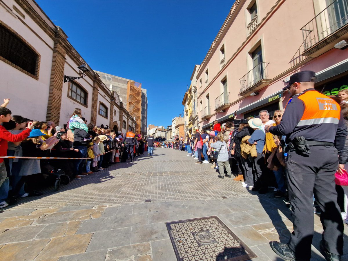 AVProtecció Civil Mollet del Vallès 🟧 🟧 🟧 🟧 tweet media