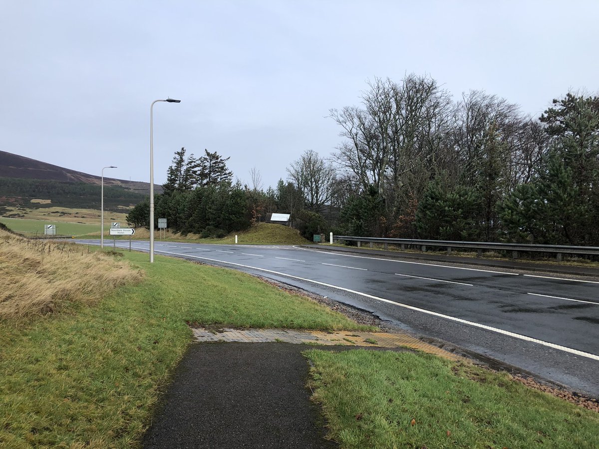 KirstyLewin's tweet photo. Oh this is a perfect. A tale of cycling infrastructure in Scotland in three parts (start to finish in under 100 metres). #Equalities #CommunitySeverance #A9 https://t.co/2QUy6tIQZW