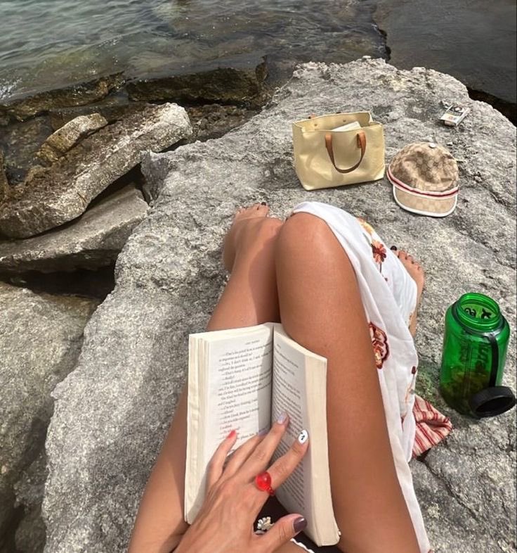 reading on vacation hits different