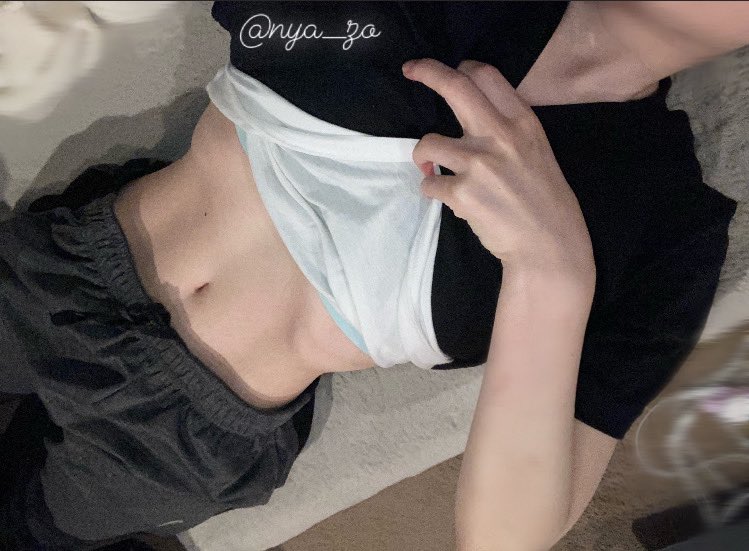 nya__zo's tweet photo. 裏垢飽きてきたからダイエット美容垢に転生しようかにゃｶﾞﾊﾊ https://t.co/ezwMNCZ7t3