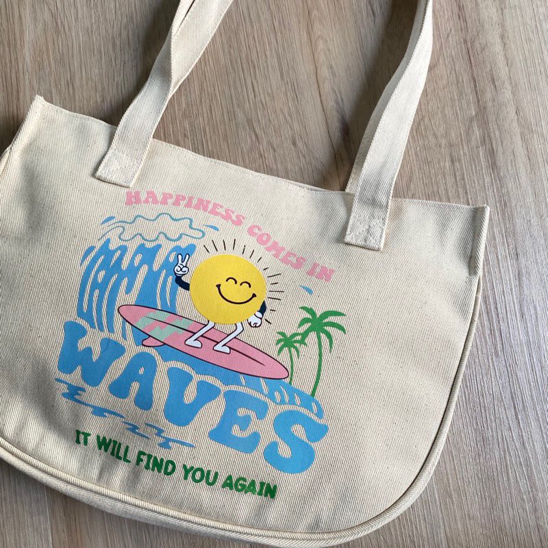 UNIVxTERTUTUP's tweet photo. ㅤㅤ 

𝗥𝗘𝗣𝗢𝗦𝗧  tweet ini untuk mendapatkan Totebag — 1 orang 

ㅤㅤ https://t.co/2eVKqXQ1So