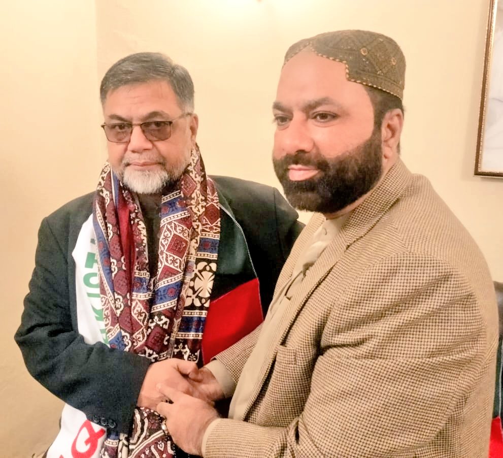 NA220HydCity's tweet photo. شیعہ علماء کونسل پاکستان سندھ کے صوبائی رہنماء سید معظم شاہ جھانیاں سے حق پرست امیدوار حلقہ #NA220 سید وسیم حسین #PS64 راشد خان کی ملاقات اس موقع پر ڈسٹرکٹ جوائنٹ انچارج نوید عباسی،ممبر شاہد عالم،ٹاؤن انچارج واراکین کمیٹی بھی موجود تھی 
#VoteForKite
 @SyedWaseemMNA https://t.co/B2e5eLUYvB