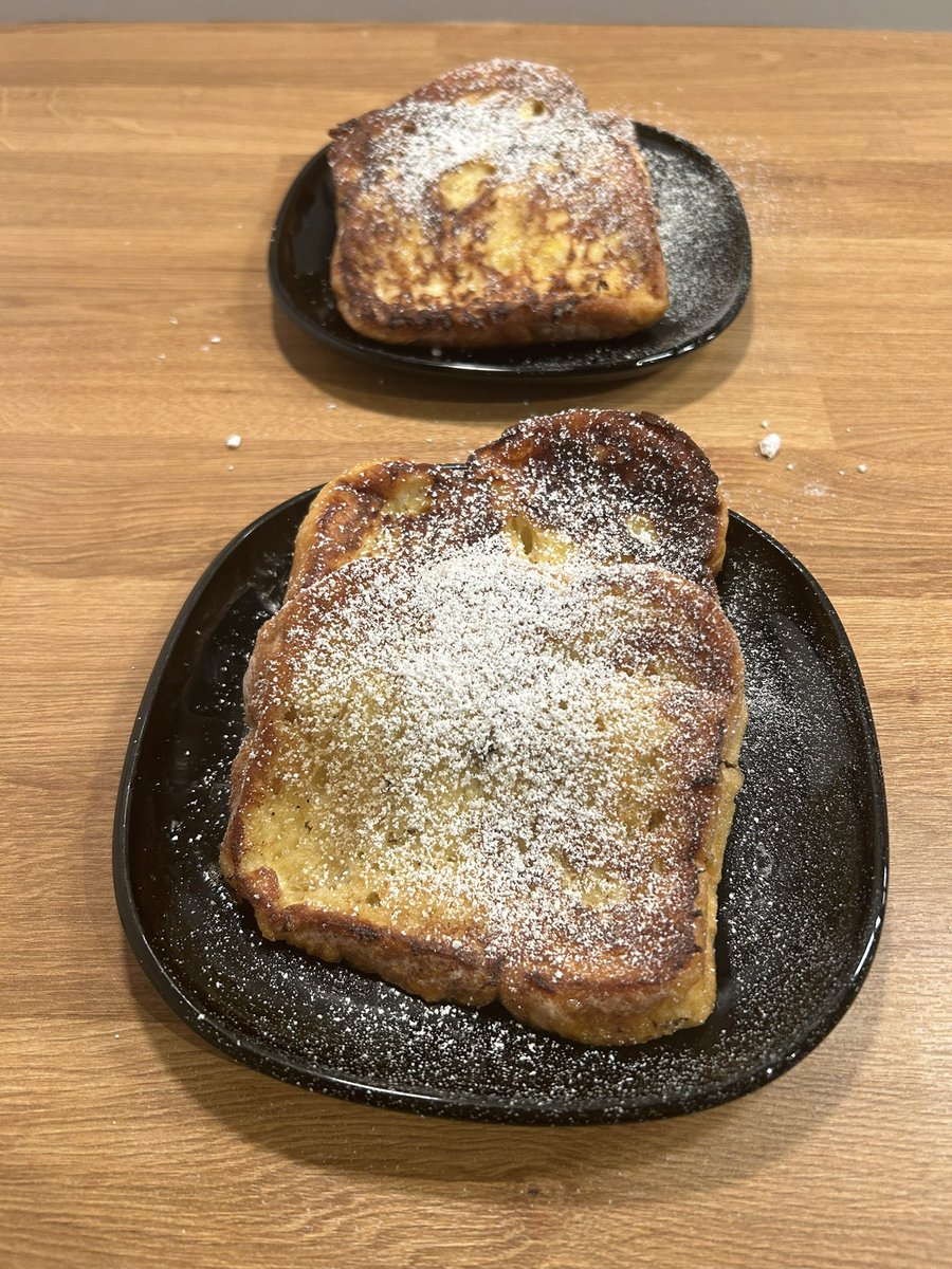 Oehrk's tweet image. Snack time #frenchtoast #hubbygoals