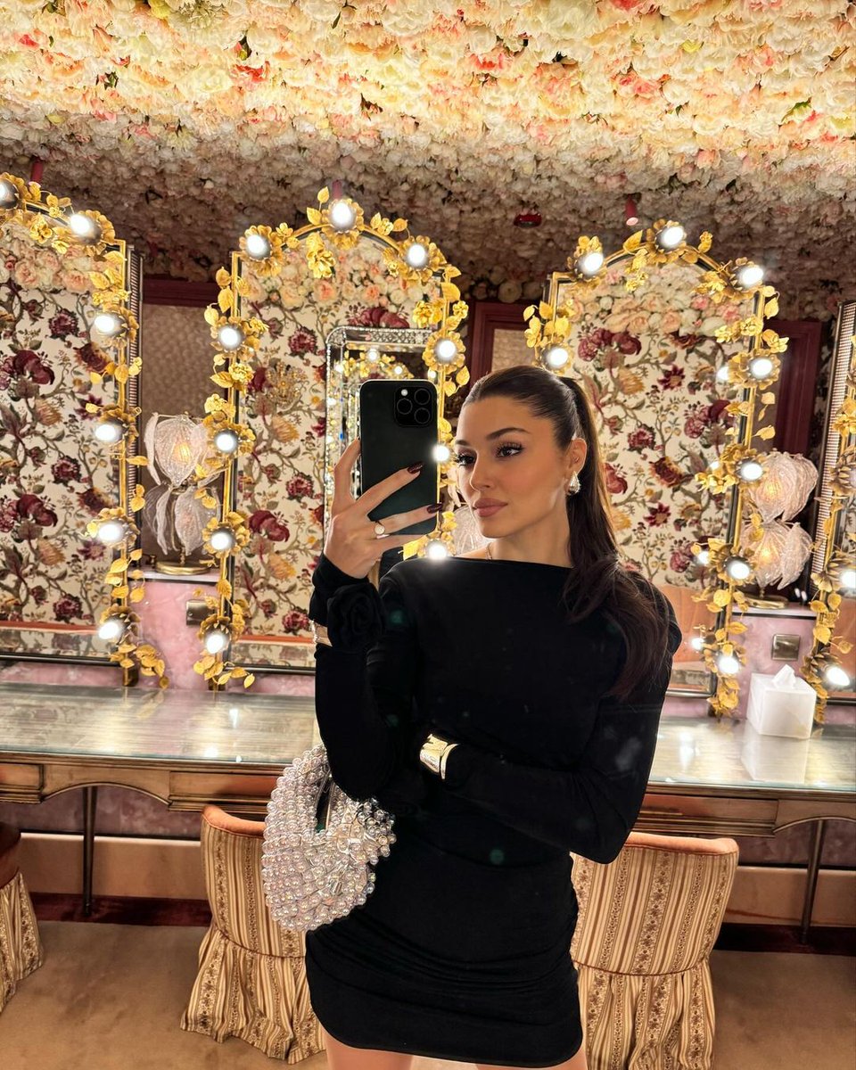 dünya guzelisin askimm❤️‍🔥 <a href="/HandeErcel/">Hande Erçel</a>