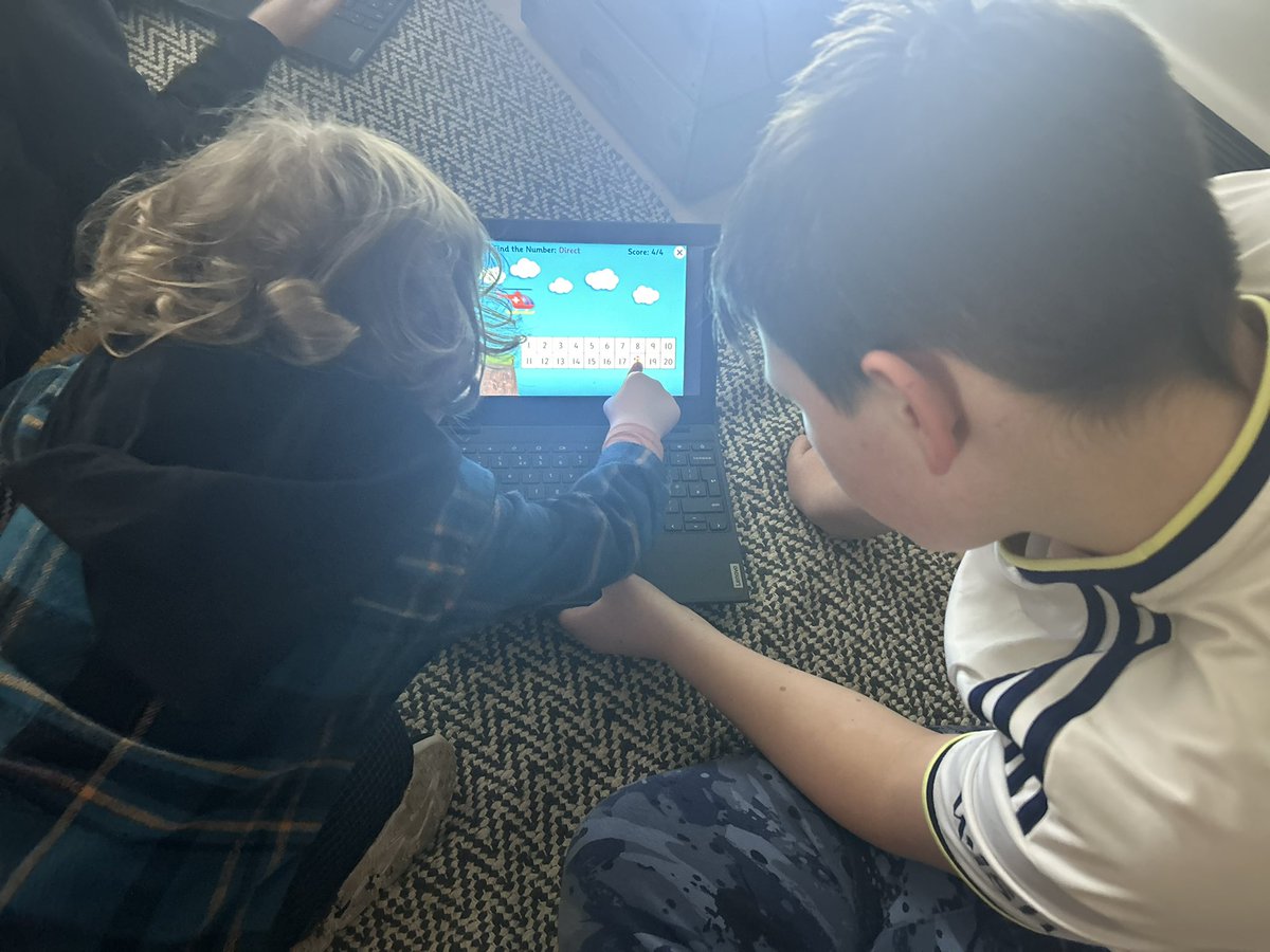 BG_Hedgehogs's tweet photo. For Number Day we had a visit from our @BG_Foxes buddies who showed us how to play some number games using Chromebooks. There was lots of collaboration and the buddies were brilliant at supporting and encouraging the Hedgehogs! #BGMaths #BGComputing π¦π¦ https://t.co/1sCzB6ZAPJ