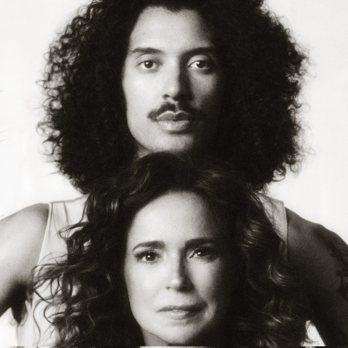 caiomusic_'s tweet photo. É amanhã, povo 💜Sente o Tambor [corpo blindado] • @caiomusic_ &amp; @danielamercury https://t.co/6aNCWsK0Ip