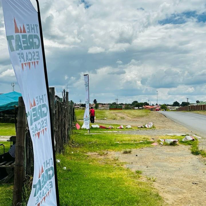 TheG8EscapeFest's tweet photo. We are out in full swing at Behungra Carwash. 
#RoadToTheGreatEscape
Bruno's House Presents
*The Great Escape Activation*

Featuring Heavyweights such as 
|Funkytee|KG Smoothman| Thusga R |Jappie|Moleft |Skeptical Kevo|Zoom &amp; Many More.
See you there!!
#TheGreatEscapeFestival https://t.co/GnlfP6s0EZ