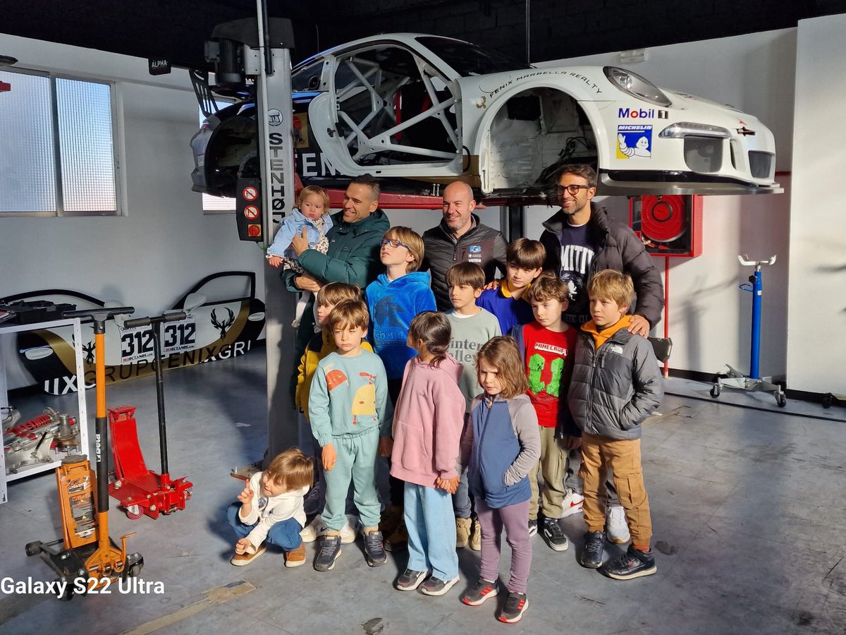 mportilloES's tweet photo. Masterclass de Roberto Gomez a niños de altas capacidades con gran interés en ciencia, tecnología y motor. Gracias al equipo @RGB_Races y a la fundación Proyecta Futuro y el proyecto EUREKA https://t.co/3eO3pJOaBp