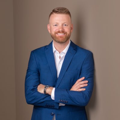 YOUR_FL_REALTOR's tweet photo. #NewProfilePic https://t.co/kzbOqV6jhA