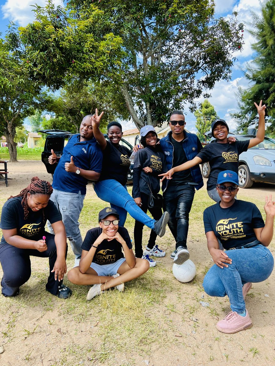 munyaedson's tweet image. It’s fulfilling to bless others when God has blessed us. Yesterday we gave over 120 kids stationery from grade 1 - 7. 

Our company ( @ihelp_zimbabwe ) partnered with @IgniteYouthOrg and distributed at Zimbiru Primary School in Domboshava. 

#MessageOfHope Together We Make A Diff