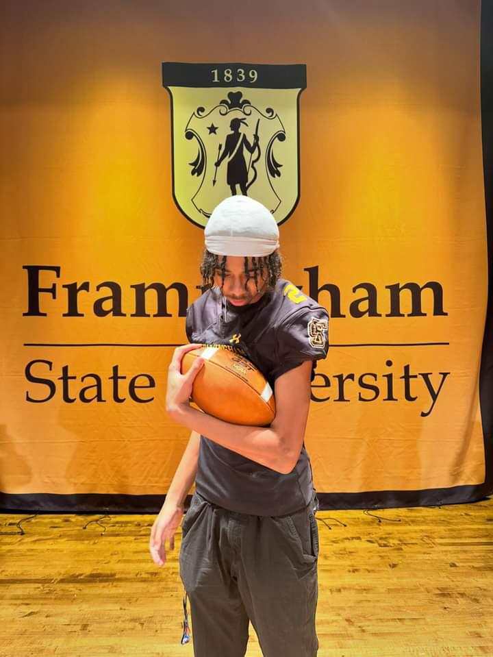Tjettas10's tweet photo. Thank you @CoachDice561, @CullyCurran and @FSUCoachKel for inviting me to an official visit at @FraminghamU Future is bright

#GodIsGood 
#BlessedAndGrateful https://t.co/2urZF8wB8S