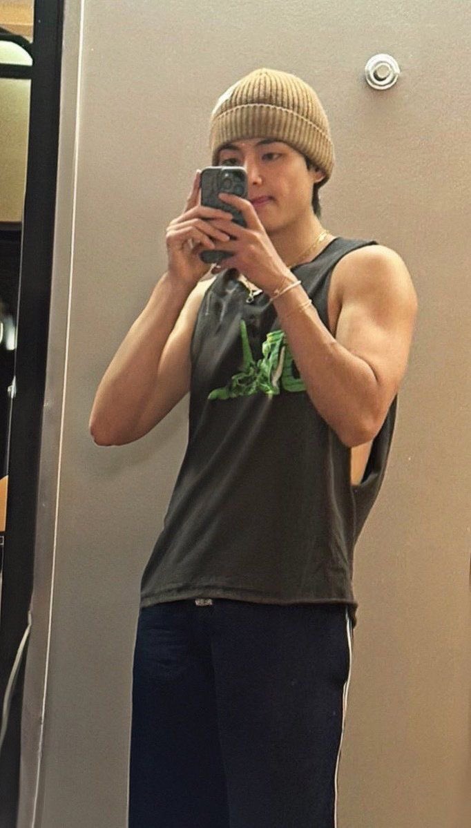 QUIS BRAÇÃO É ESSE TAEHYUNG SELOKO🫴🏻