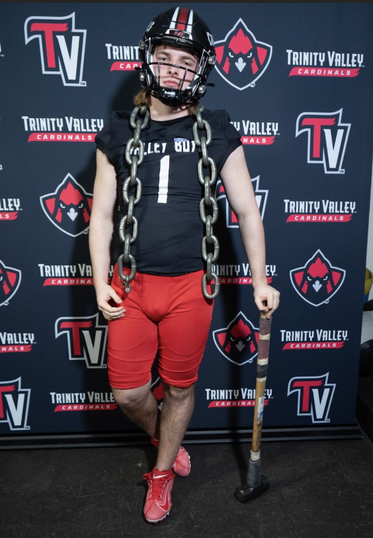 Gavin Smith (@gavsmitt) on Twitter photo After a great visit, I am excited and proud to announce that i am 100% committed to <a href="/TVCCFOOTBALL/">TVCC FOOTBALL</a>!Thank you <a href="/CoachBlakeBryan/">Blake Jeffery Bryan</a> <a href="/Coach_Po/">Sherard Poteete</a> <a href="/CoachLeoHunt/">Leo Hunt</a> @coach_uselton <a href="/rb_coachJJ/">Josh Johnson</a> After a great visit, I am excited and proud to announce that i am 100% committed to <a href="/TVCCFOOTBALL/">TVCC FOOTBALL</a>!Thank you <a href="/CoachBlakeBryan/">Blake Jeffery Bryan</a> <a href="/Coach_Po/">Sherard Poteete</a> <a href="/CoachLeoHunt/">Leo Hunt</a> @coach_uselton <a href="/rb_coachJJ/">Josh Johnson</a>