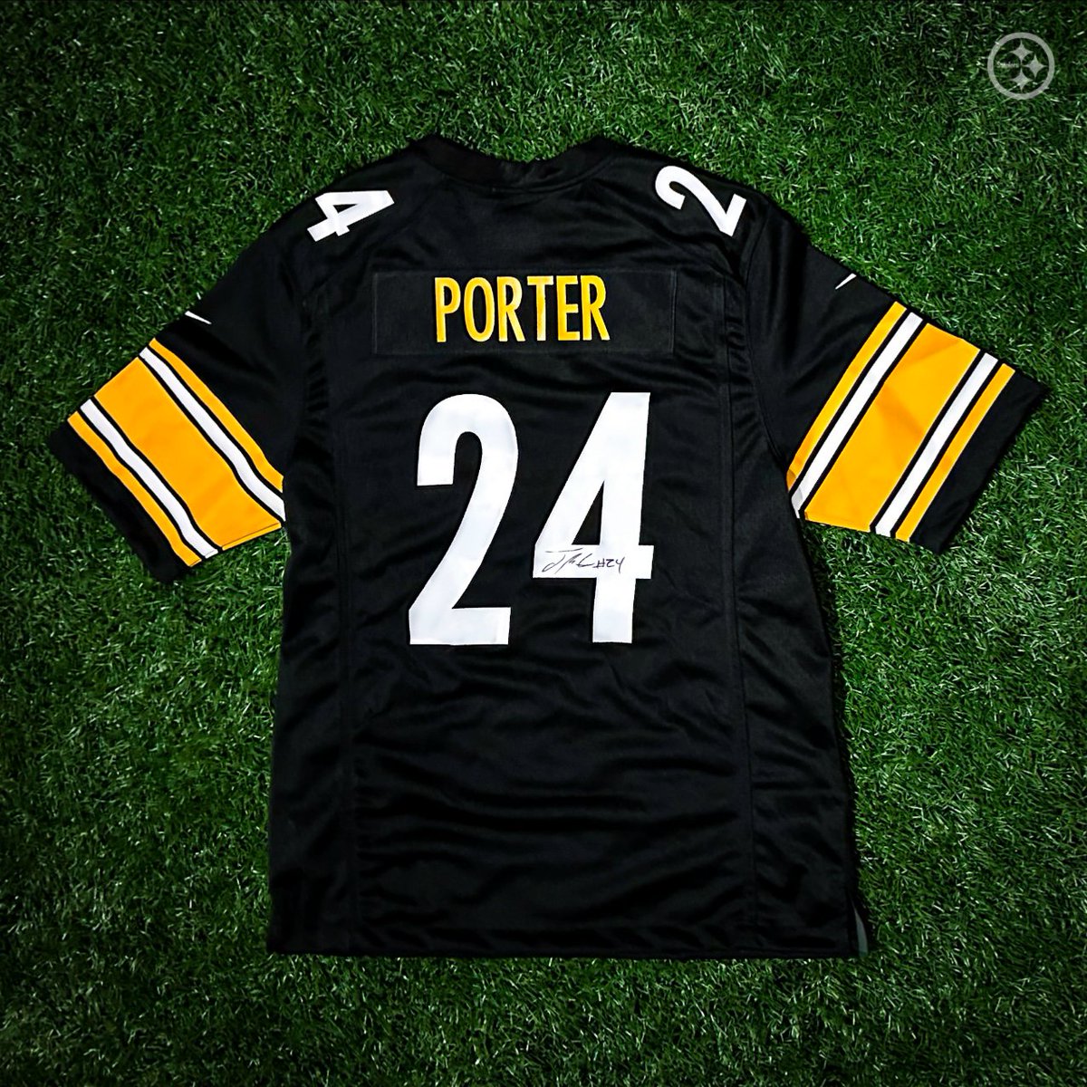 2️⃣4️⃣ giveaway on 2️⃣/4️⃣ 

RP for a chance to win this signed <a href="/JoeyPorterJr/">Joey Porter Jr.</a> jersey!