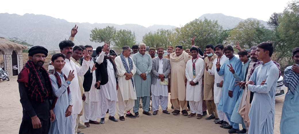 SMQToday's tweet photo. *ننگرپارکر*پاکستان تحریک انصاف این اے 214 مخدوم زین حسین قریشی کی الیکشن مہم زور شور سے جاری ۔ https://t.co/S2FgUdxRYl