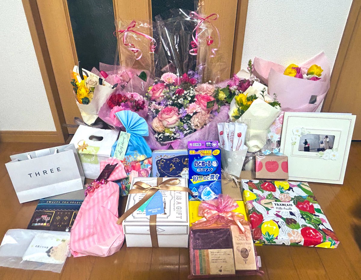 ayanappy's tweet photo. みんなからの優しさ
受け取りました🥹🎁💐
LINEやDM あたたかい
優しいメッセージにも
たくさん泣かされました🥲
自分て幸せだなーって
心から思いました🥲🩷らぶ https://t.co/admsCwcna4