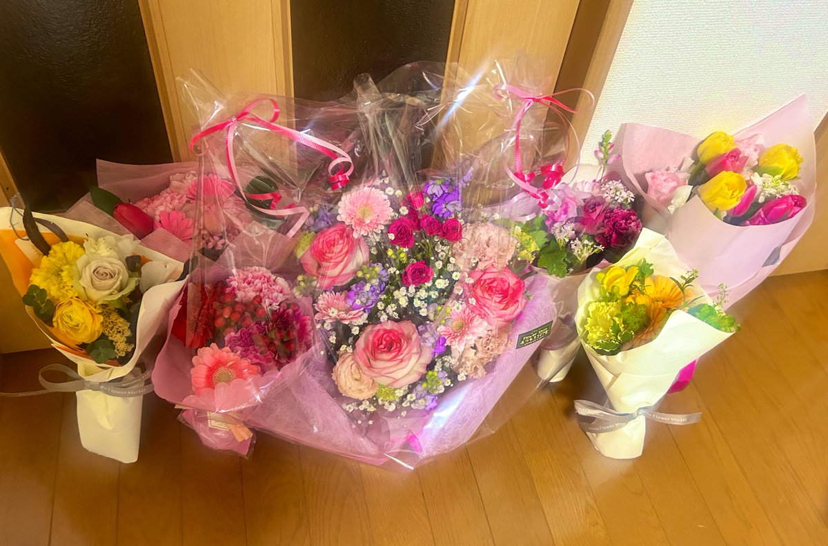 ayanappy's tweet photo. みんなからの優しさ
受け取りました🥹🎁💐
LINEやDM あたたかい
優しいメッセージにも
たくさん泣かされました🥲
自分て幸せだなーって
心から思いました🥲🩷らぶ https://t.co/admsCwcna4