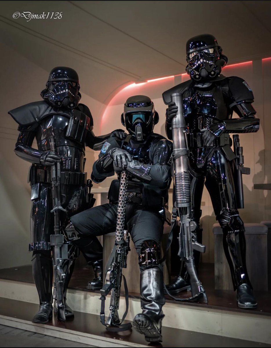 501stSpecOps's tweet photo. The Shadowstorm Squad is ready to be deployed for the next week's mission! Be #SwiftSilentRelentless
Members: TX16585, TX3937, TX77239
📸:djmak1138
@501stLegion @501stGG #SND #SearchandDestroy #ShadowScout #Shadowtrooper #GermanGarrison #Shadowstormsquad https://t.co/hm4RU5IB1D