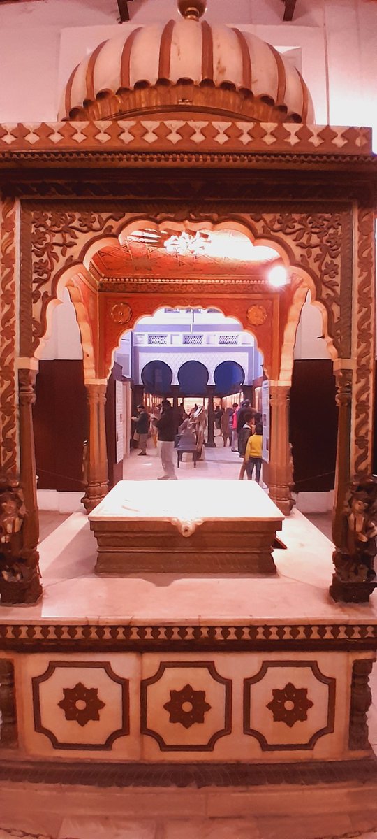 LifeLensScape's tweet photo. Lahore Museum is a museum located in Lahore, Punjab, Pakistan. 
Founded in 1865 at a smaller location and opened in 1894 at its current location on The Mall in Lahore during the British colonial period, it is Pakistan's largest museum, as well as one of the most visited. https://t.co/l0vVmVb1Ro