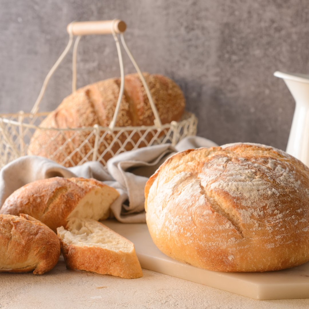 bestbakingtips's tweet photo. Explore the diverse world of bread and elevate your culinary creations! From crusty baguettes to soft sandwich loaves, each type has its unique charm and purpose. ๐โจ
Learn more: https://t.co/Bo6WWsllUt
#BreadVarieties #BakingAdventure #BreadLover #ArtOfBread https://t.co/VX7JWoQIYx