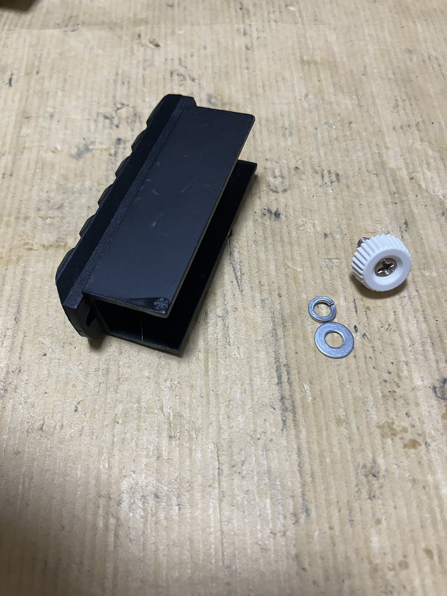 stiwagon555ver2's tweet image. #FAMAS のスコープマウントは、レア物だし「文鎮」って言われるぐらい重いので自作。

過去に何個か作ってるけど、フィールドで出逢ったFAMAS使いさんにあげたりしたから新調。
最近はドッドサイトしか載せないから小さいのを☝️

#ファマス #ver1 #EG560
#ETU #FCU #電トリ #EG700