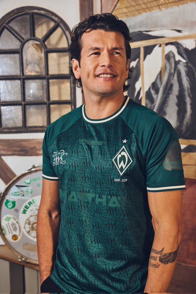 TheyThinkKits's tweet photo. This Werder Bremen anniversary shirt from Hummel is glorious! https://t.co/9PAcbl0bGp