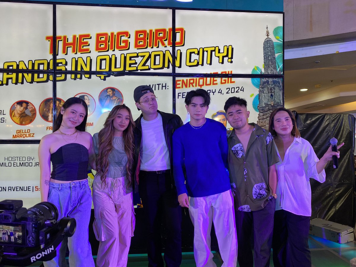BIG Bird with the front act BIRDkada at Fishermall QC: Dani Zam, Fana, Gello Marquez, and Joem

#IAmNotBigBird cummin’ soon on BIG screens February 14

#BigBirdLandsInQC