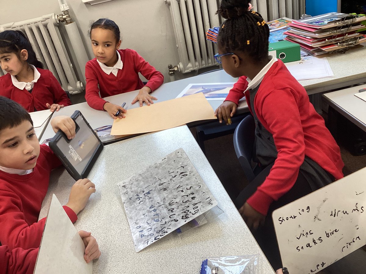 knightontmet's tweet photo. Lansdowne Class (year 2) have been researching different animals that live in the ocean for their non-chronological report. #Knmpa #community #inclusive https://t.co/MX5qUQfIdB