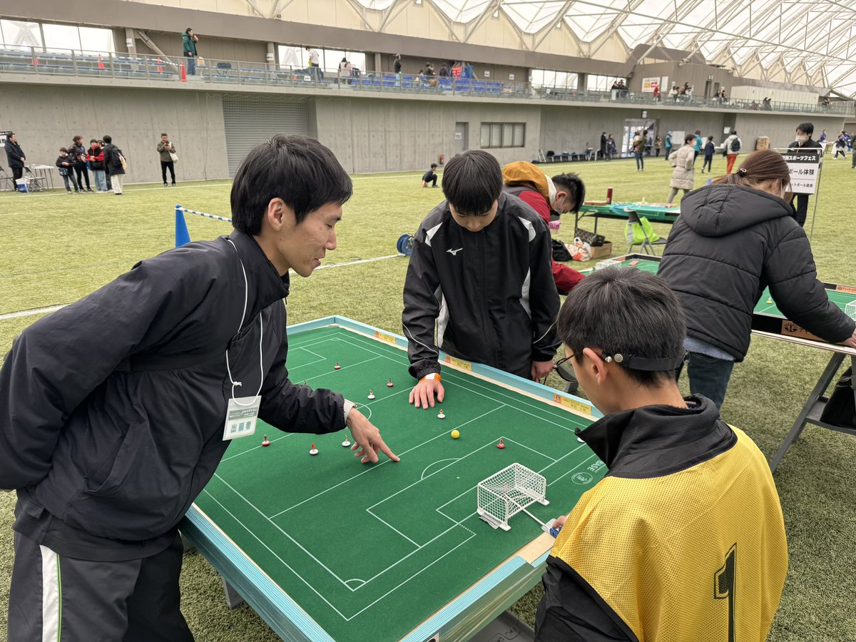 subbuteojapan's tweet photo. 今日は福島県楢葉町のJビレッジで開催された ふくしま浜通り復興スポーツフェスでテーブルフットボールの体験ブース出しました！ https://t.co/apAQjutOb2