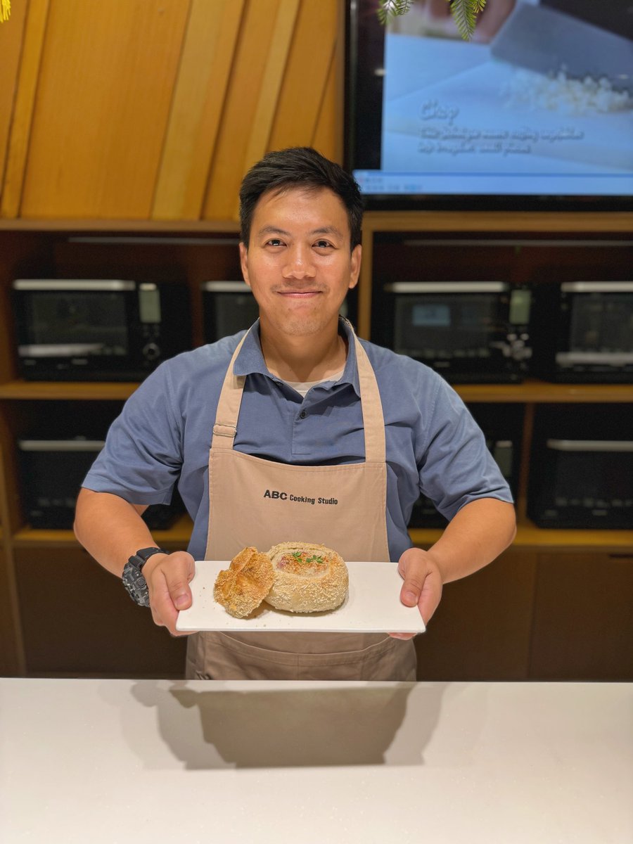 heybayu's tweet photo. akhirnya nyoba buat bread dari scratch juga https://t.co/EQSdFXo0SS