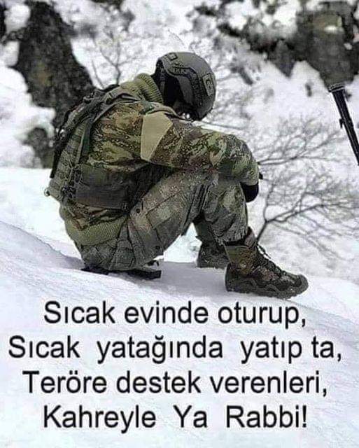 sakbar7272's tweet photo. #GüvenlikKorucuları
Biri jandarma biri güvenlik korucusu birinin özlük hakları kanunu yok diğerin sözleşmeli kadrosu yok vatan için can verenlerin bumudur hakkı #jandarma #GüvenlikKorucuları @RTErdogan @dbdevletbahceli @TatarArslan @celebimehmeta  @arzuerdemDB https://t.co/ohdXk4lIGz
