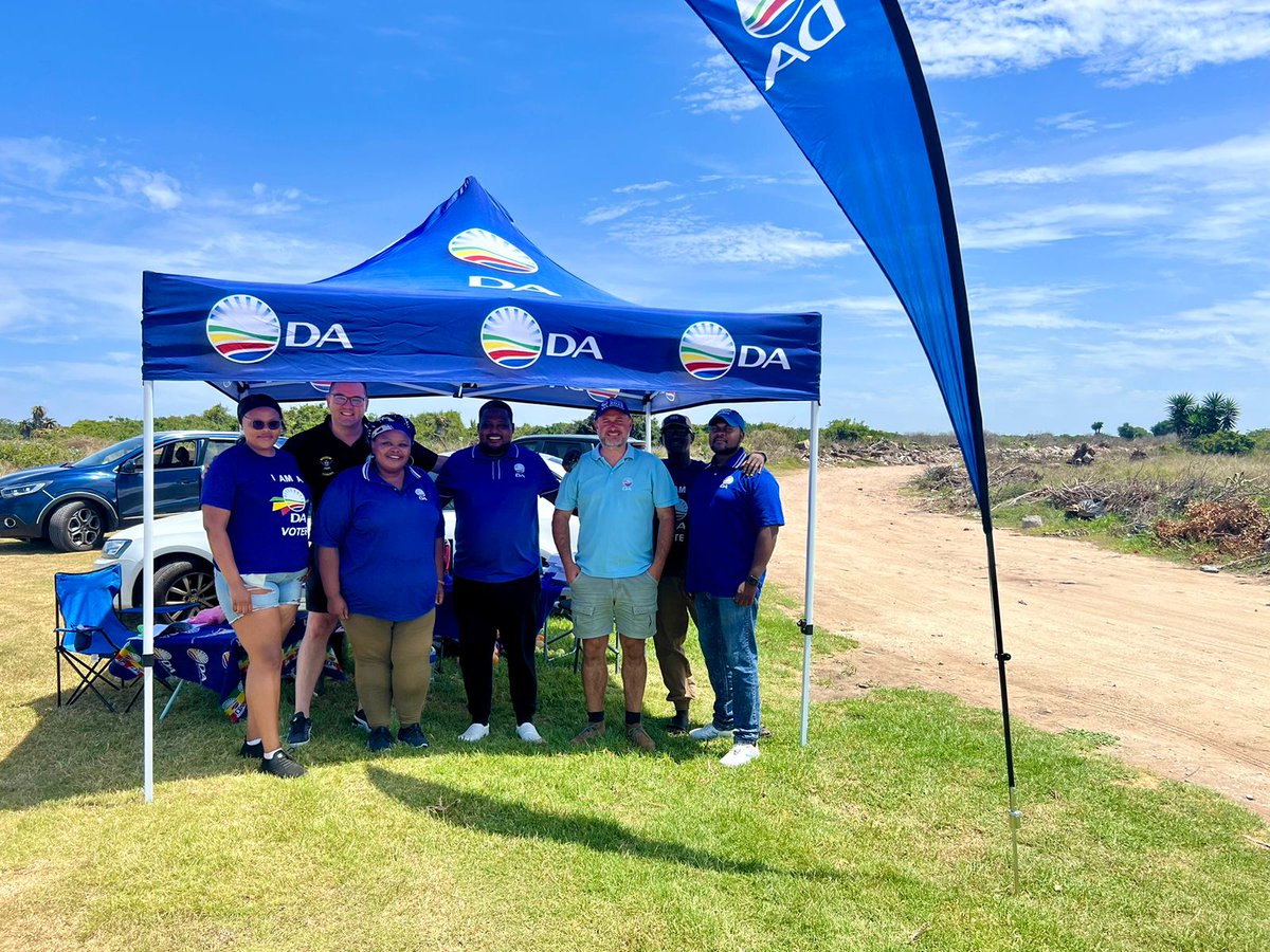 DAEasternCape's tweet image. We are waiting for you! This is your last day to register. You can only vote at the station where you are registered. Make sure you are registered correctly at check.da.org.za
#RescueSA #RegisterToVoteDA