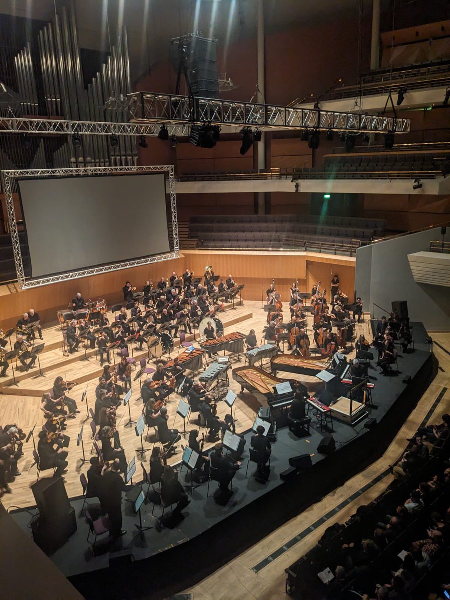 k4shf's tweet photo. Absolutely incredible night @BridgewaterHall celebrating the music of @SteveReich Festival @the_halle bumped into some #OldhamHour friends✅#ElectricCounterpoint @JnnyG @GalleryOldham 👏👏👏👏live orchestra ❤️ https://t.co/FqgrPOxf9P