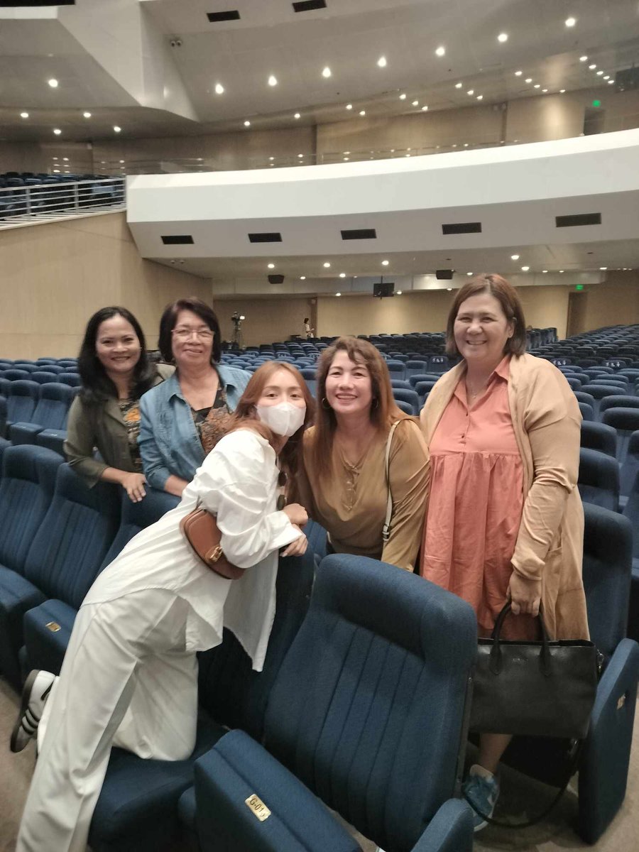 vanj25's tweet photo. It was nice to know and meet you Miss @bernardokath.Its a blessing to know that you are worshiping in CCF already.Praying that you continue to grow in your relationship with our Lord Jesus Christ.BTW i am the girl in the Rust color dress.❤️🙏😊 https://t.co/bOaX3YwY8a