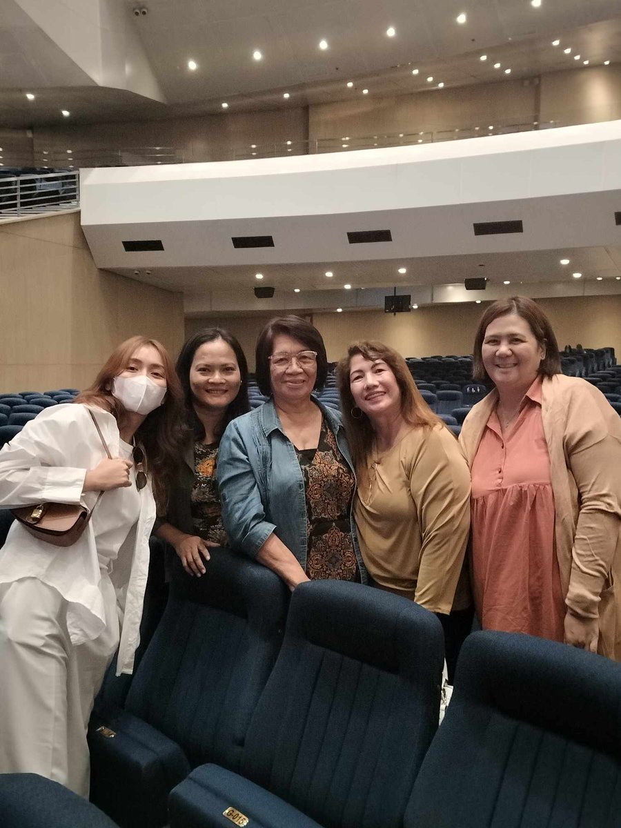 vanj25's tweet photo. It was nice to know and meet you Miss @bernardokath.Its a blessing to know that you are worshiping in CCF already.Praying that you continue to grow in your relationship with our Lord Jesus Christ.BTW i am the girl in the Rust color dress.❤️🙏😊 https://t.co/bOaX3YwY8a