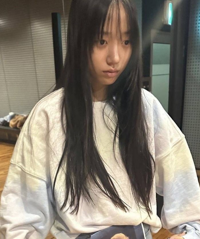 meovvcorner's tweet photo. Unknown girl, another picture of her at the blacklabel dance practice room. Her expression haha

#TBLNGG #THEBLACKLABEL #THEBLACKLABEL_NEW_GIRLGROUP #TBL #더블랙라벨 @THEBLACKLABEL https://t.co/jQhGMS0fDS
