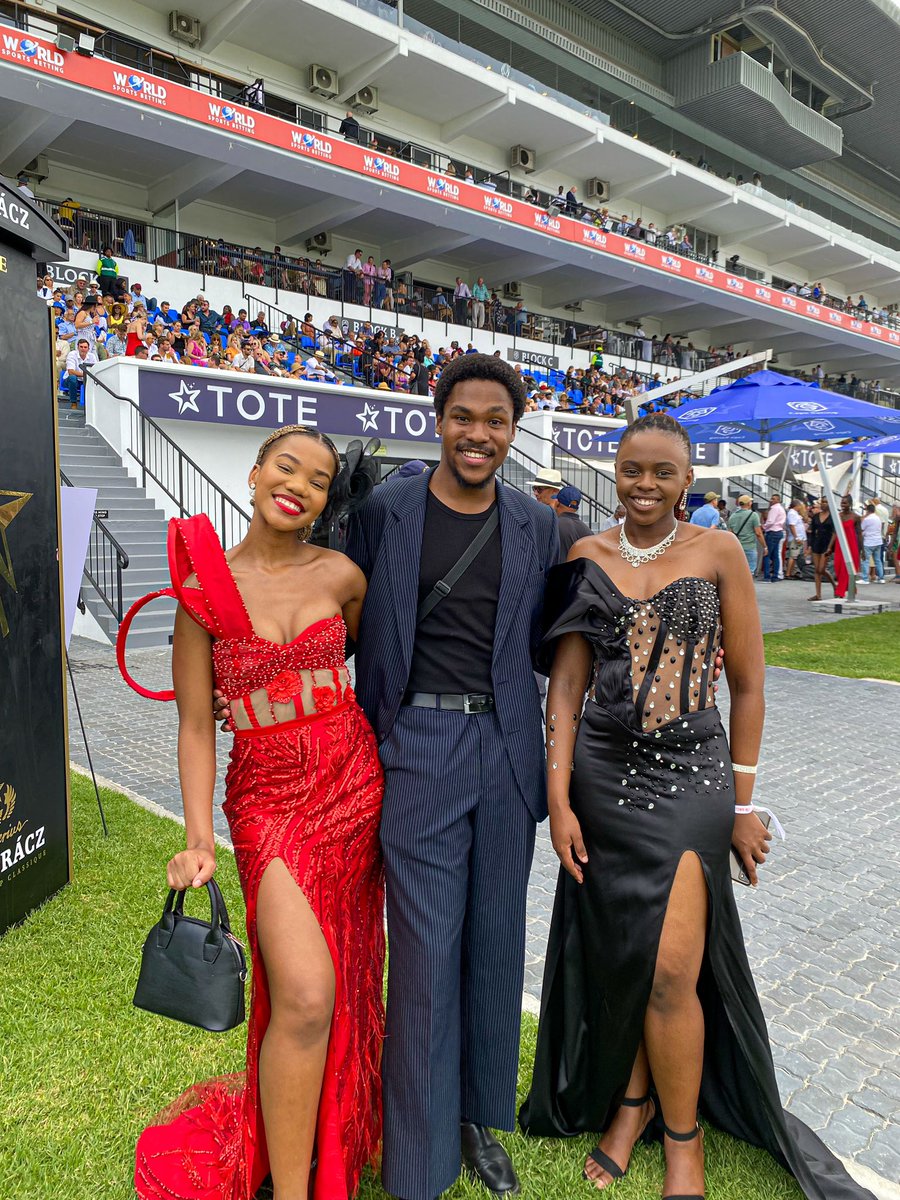 ethanbobmckay's tweet photo. 2024 Cape Town Metπ
#CapeTown #CapeTownMET #CapeSplendour #Hollywoodbets #MET2024 #EthanBobMcKay https://t.co/sE35AQdwyC