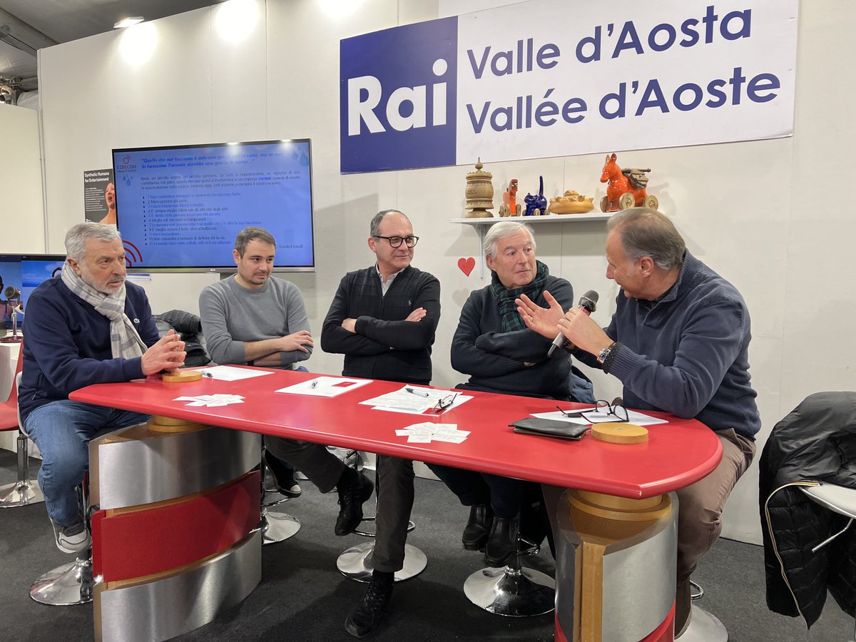 dage43's tweet photo. In occasione della Fiera di Sant’Orso 2024, il Corecom Valle D’Aosta. ne i“ colloqui del Corecom” si è parlato di tv. radio, informazione e intelligenza artificiale. Presenti il presidente Corecom Pierpaolo Civelli. Francesco Ciavattone e il sindaco di Gressan Michel Martinet. https://t.co/l7gkfxSF2n