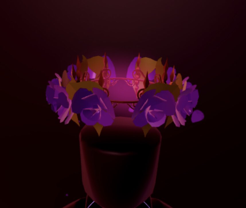 starlaforlife's tweet photo. Everfriend halo’s roses x inner circle crown 🌹👑 #royaehigh #rhtc #everfriend #royalehigheverfriend https://t.co/4Z9llwqVOS