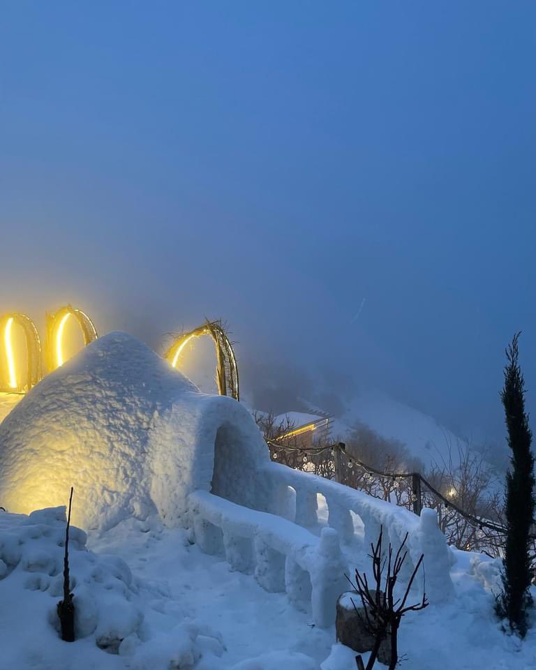 LGeographic's tweet photo. Frosty yet beautiful, #Baskinta looks astonishing in all seasons ❄️🤍🧊 @livelovebaskinta by @rayan.jaaffar 

#lebanon #lebanese #beirut #livelovebeirut #livelovelebanon https://t.co/qMsS8VL2hc