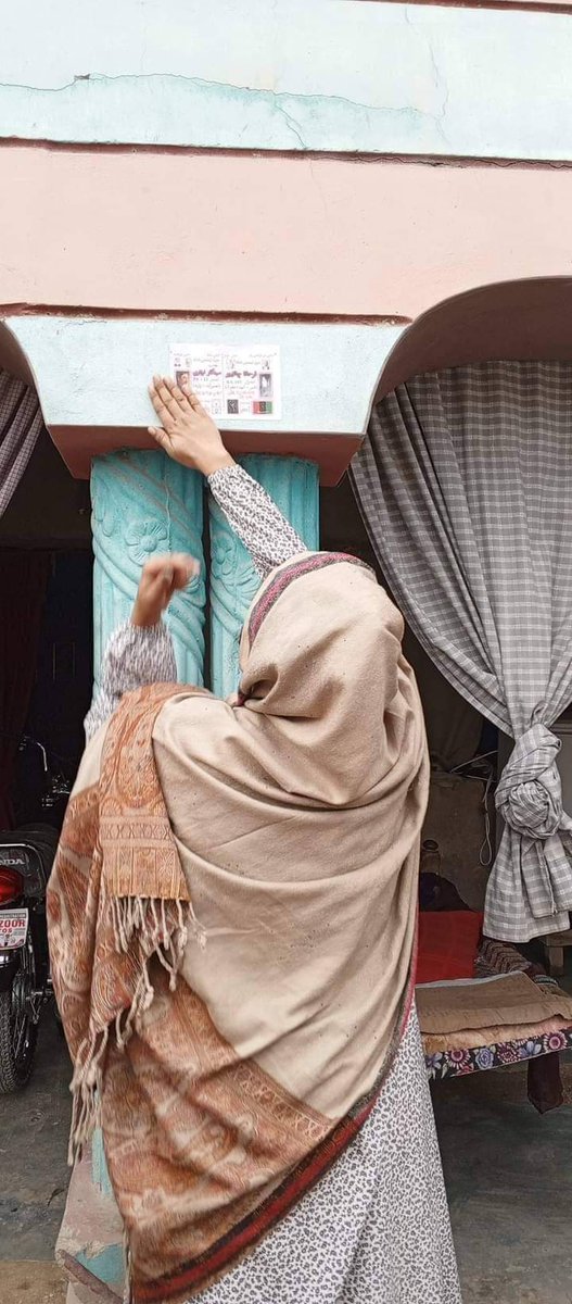 AWPSindh's tweet photo. Door to door campaign. PS 17, Naseerabad - Warah.
#VoteForBulb π‘ https://t.co/3Le4jByOG8