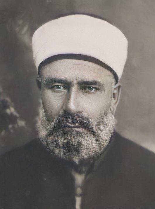 ustadkm_'s tweet photo. Kemalizm zilletine boyun eğmeyen İskilipli Atıf Hoca’yı şehadetinin sene-i devriyesi münasebetiyle rahmetle anıyoruz.. https://t.co/fmMaOW7RfX