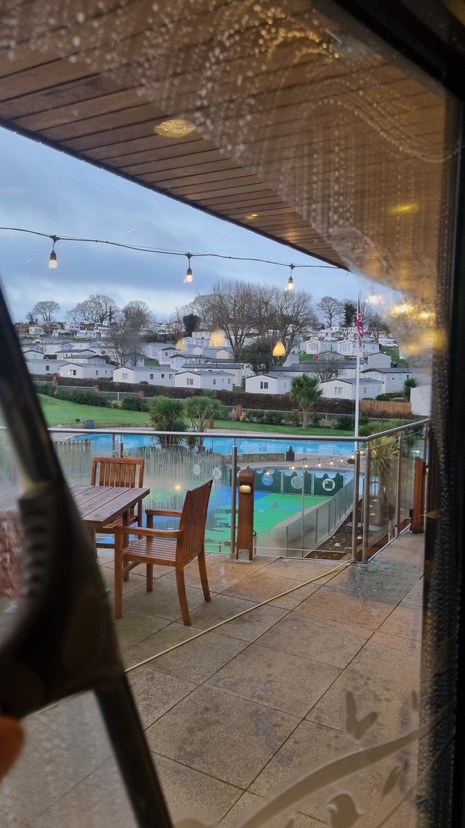 PureExeter's tweet photo. Keeping @Cofton_Holidays nice and shiny! https://t.co/IbUnfFG20D