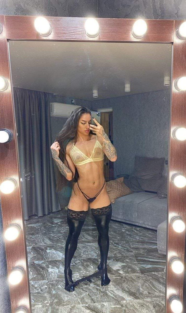 Bakharnabieva's tweet photo. Happy Sunday, Let's Do your First Date On: https://t.co/x9x8JwRwBG https://t.co/cpXsKbObxl