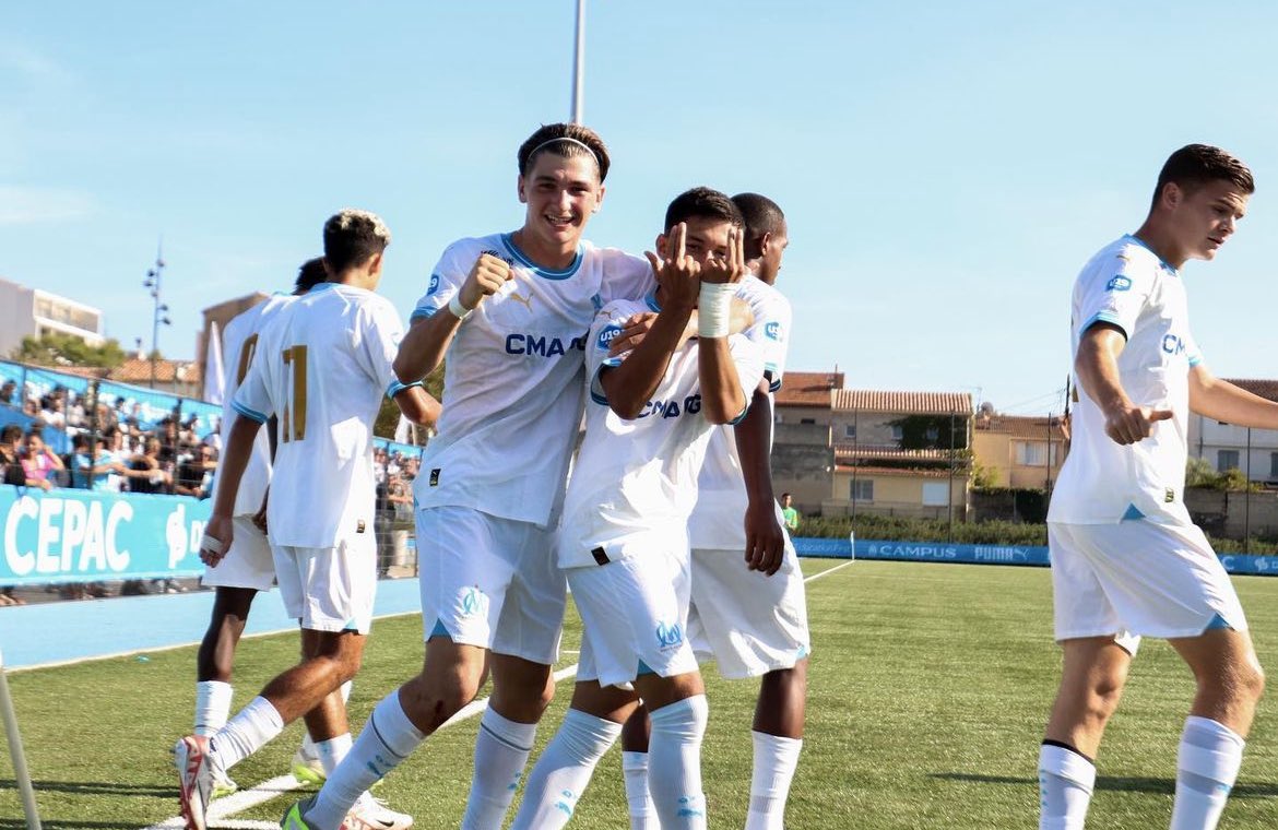 Mercat_OM's tweet photo. 𝗖’𝗘𝗦𝗧 𝗔𝗨𝗝𝗢𝗨𝗥𝗗’𝗛𝗨𝗜 ! ⚔️

Nos Minots affrontent Paris en 16e de finale de la Coupe Gambardella à 14h30 à l’OM Campus ! 💙🤍

𝗟’𝗮𝗰𝗰𝗲̀𝘀 𝗮̀ 𝗹’𝗢𝗠 𝗖𝗮𝗺𝗽𝘂𝘀 𝗲𝘀𝘁 𝗶𝗺𝗽𝗼𝘀𝘀𝗶𝗯𝗹𝗲 𝗰𝗮𝗿 𝗹𝗮 𝗿𝗲𝗻𝗰𝗼𝗻𝘁𝗿𝗲 𝗲𝘀𝘁 𝗱𝗲́𝗷𝗮̀ 𝗮̀ 𝗴𝘂𝗶𝗰𝗵𝗲𝘁𝘀 𝗳𝗲𝗿𝗺𝗲́𝘀. 🎟️🚫

📺 Le match sera diffusé gratuitement ici : https://t.co/FpmtrFTVN6