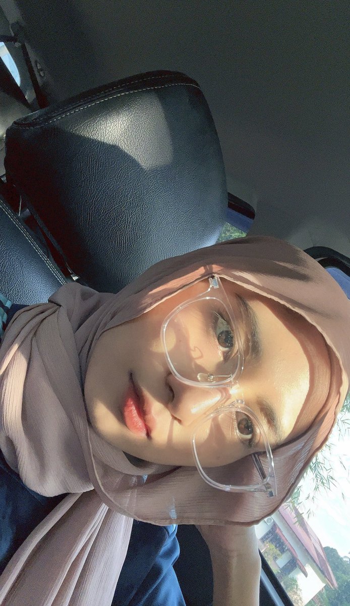 zatismiles's tweet photo. new spec sbb banyak sangat hadap nombor 👩🏻‍🏫 https://t.co/80mygaPvKP
